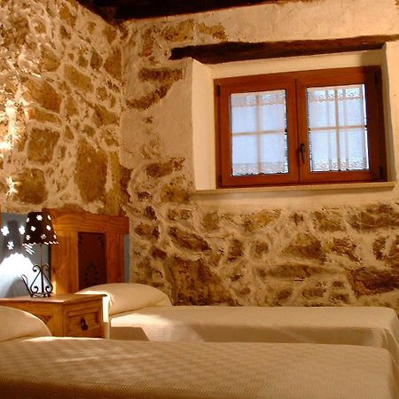 קנדלריו Apartamentos Rurales La Antigua Fonda חדר תמונה