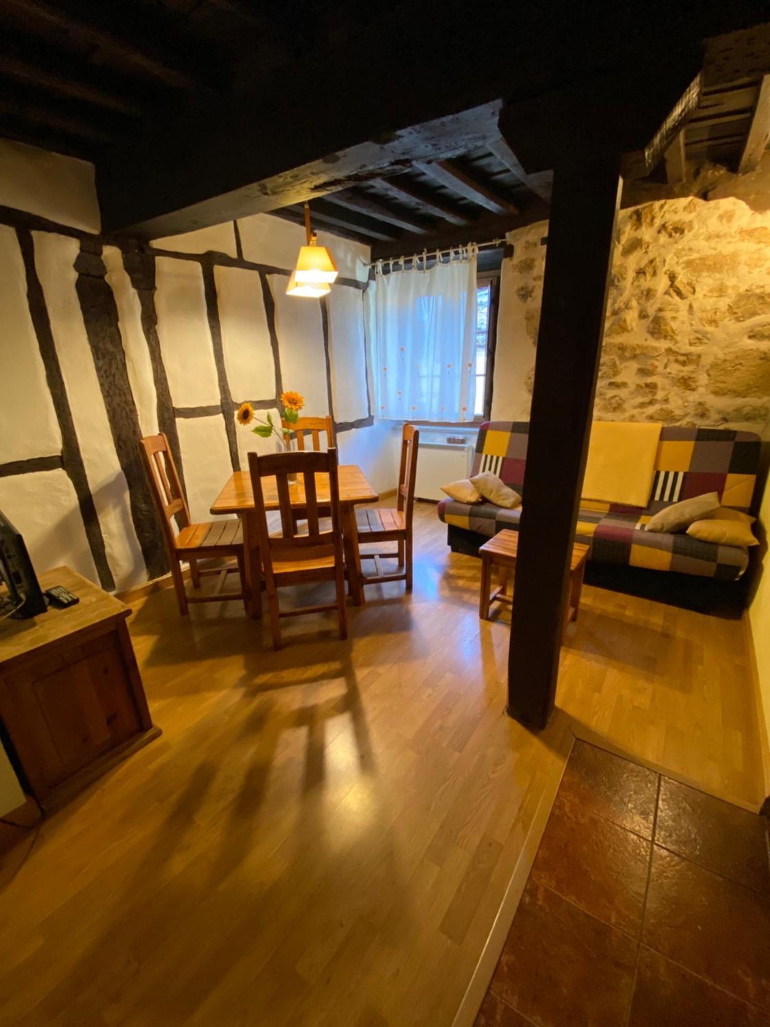 קנדלריו Apartamentos Rurales La Antigua Fonda מראה חיצוני תמונה