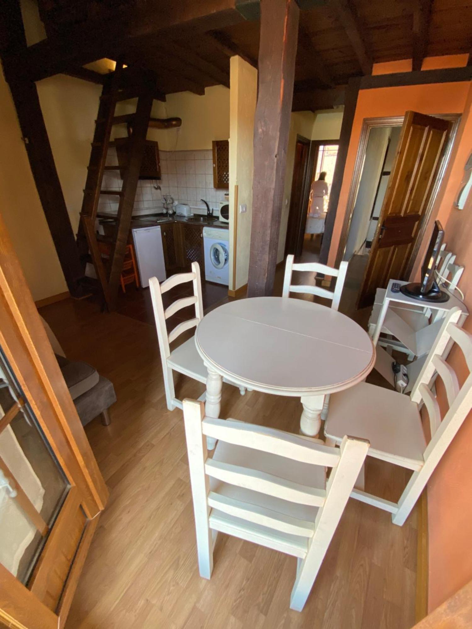 קנדלריו Apartamentos Rurales La Antigua Fonda מראה חיצוני תמונה
