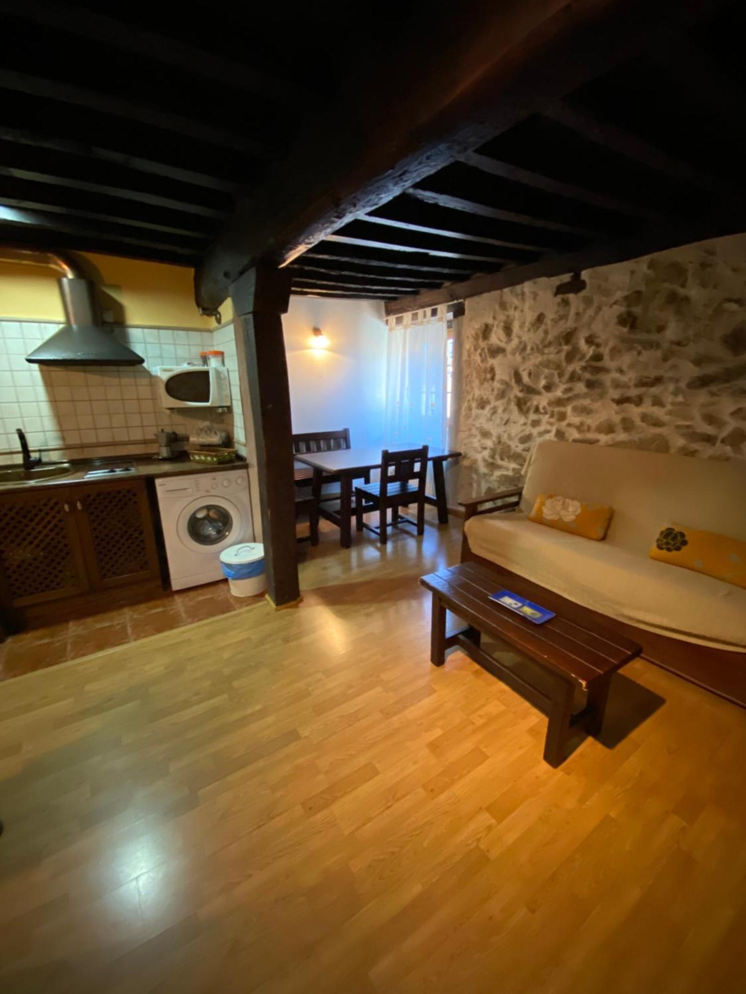 קנדלריו Apartamentos Rurales La Antigua Fonda מראה חיצוני תמונה