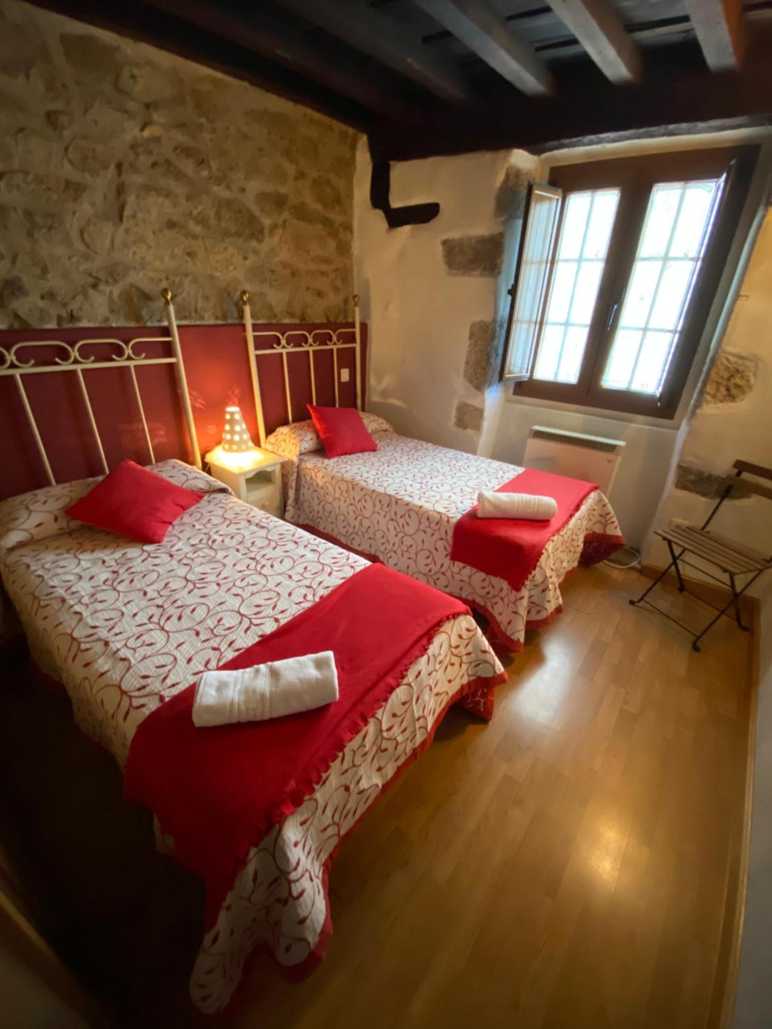 קנדלריו Apartamentos Rurales La Antigua Fonda מראה חיצוני תמונה